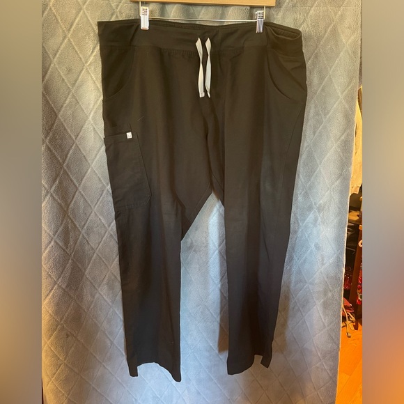 Figs black scrub bottoms - Picture 3 of 3